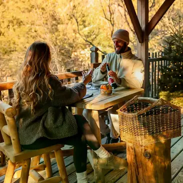Cabane dans les Arbres avec Spa à Serres