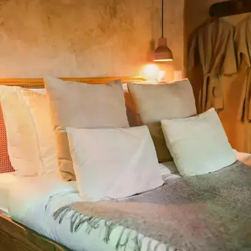 Cabane dans les Arbres avec Spa à Serres