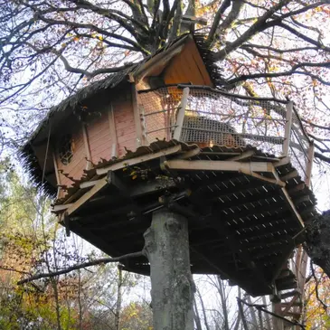 Cabane dans les Arbres à Pléhédel près de Paimpol