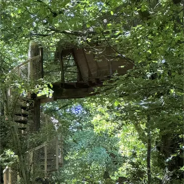 Cabane dans les Arbres à Pléhédel près de Paimpol