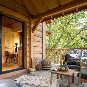 Cabane dans les Arbres avec Spa près de Cahors
