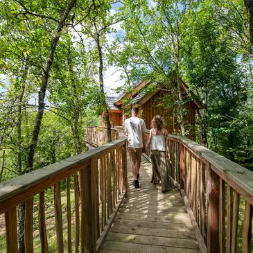 Cabane dans les Arbres avec Spa près de Cahors