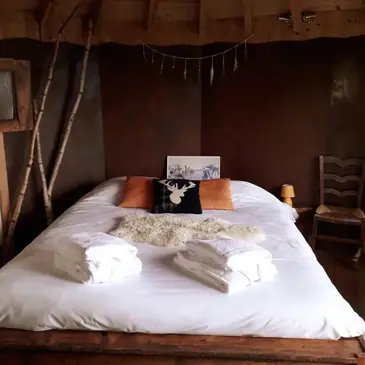 Cabane dans les Arbres avec Spa près d'Annecy