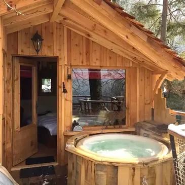 Cabane dans les Arbres avec Spa près d'Annecy