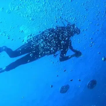 Plongée sous Glace dans les Pyrénées aux Angles