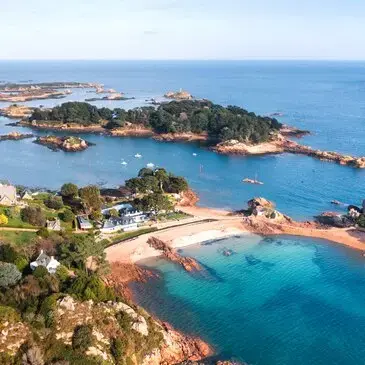Baptême en Hélicoptère à Lannion - La Côte de Granit Rose