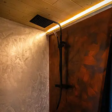 Nuit en Lodge de Luxe avec Spa à Prémilhat