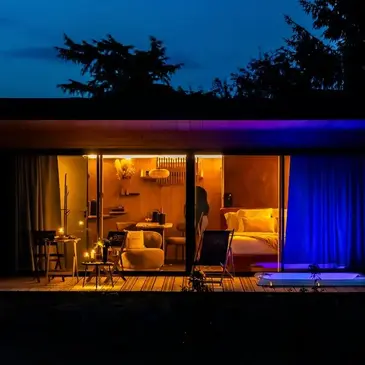 Nuit en Lodge de Luxe avec Spa à Prémilhat