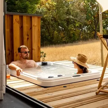 Nuit en Lodge de Luxe avec Spa à Prémilhat