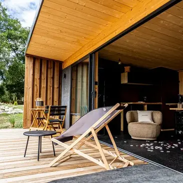 Nuit en Lodge de Luxe avec Spa à Prémilhat