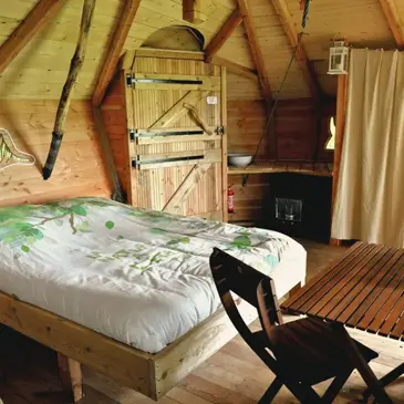 Cabane dans les Arbres à Saint-Germain-des-Essourts