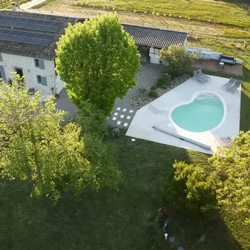 Nuit Insolite en Tonneau avec Spa à Cocumont