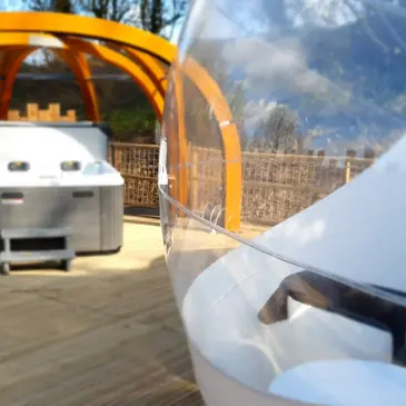 Nuit en Bulle avec Jacuzzi Privatif à Bonnemaison