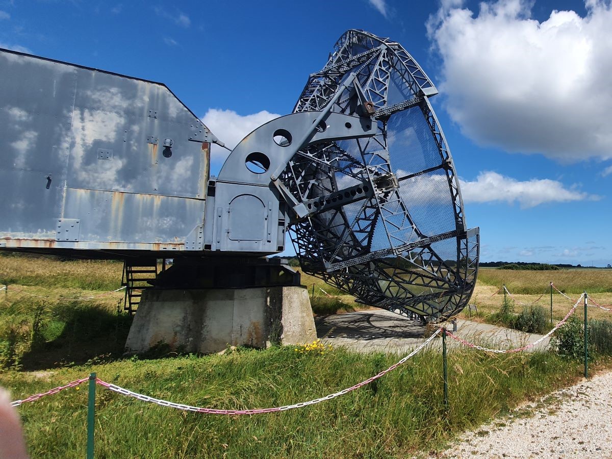 Station Radar 44