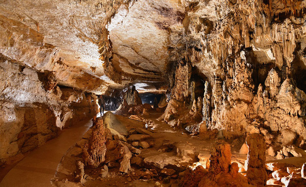 Grottes préhistoriques d' Arcy