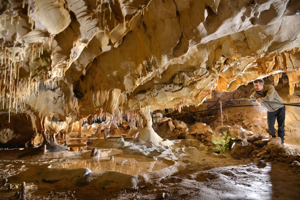Grottes de Thouzon