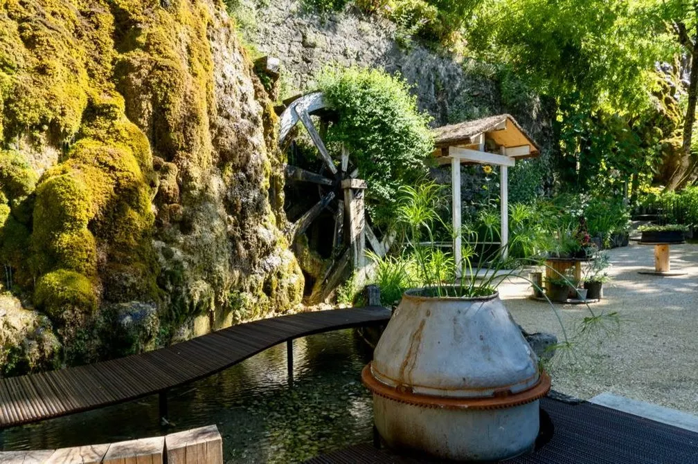 Jardin des Fontaines Pétrifiantes