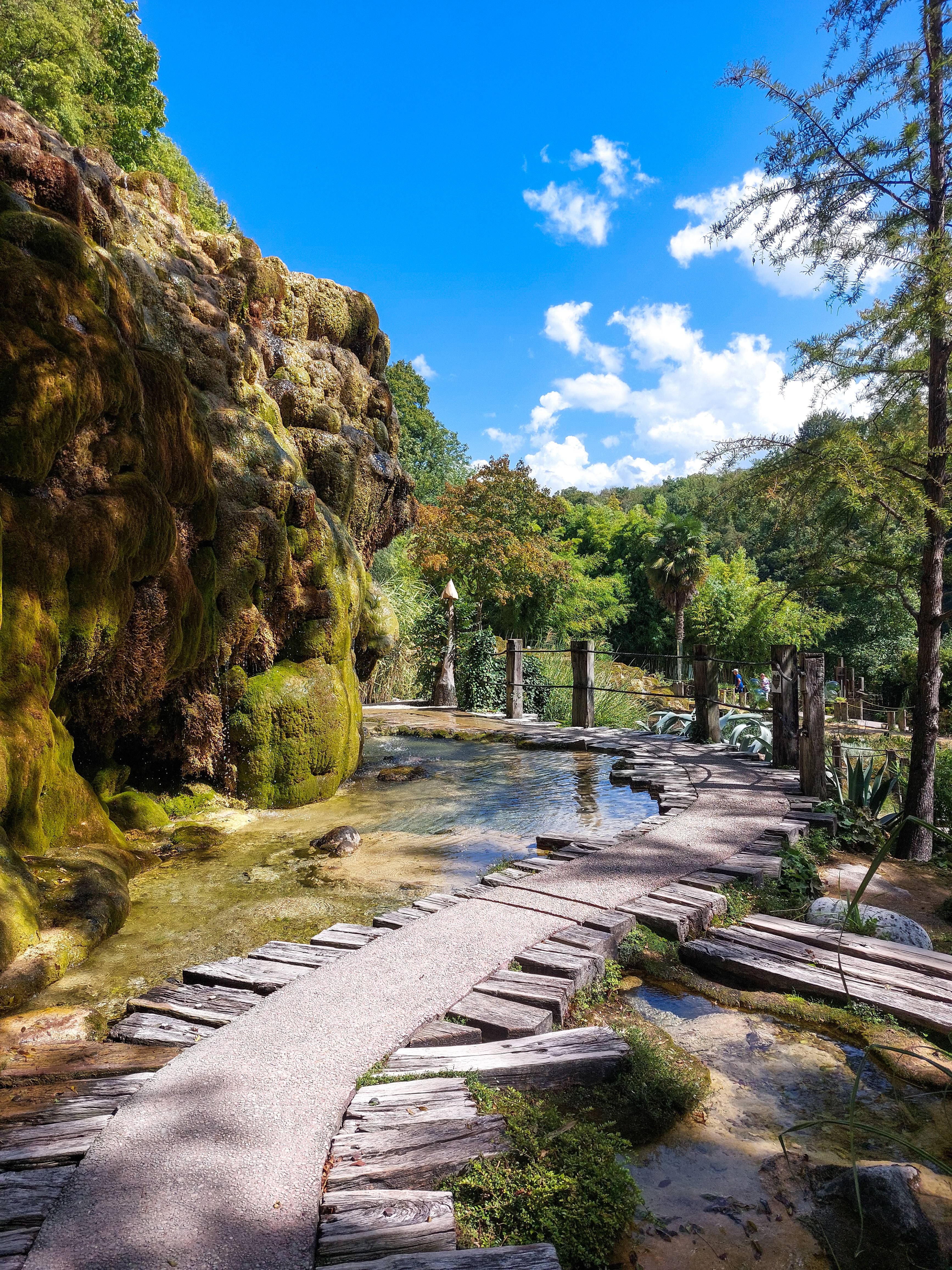 Jardin des Fontaines Pétrifiantes