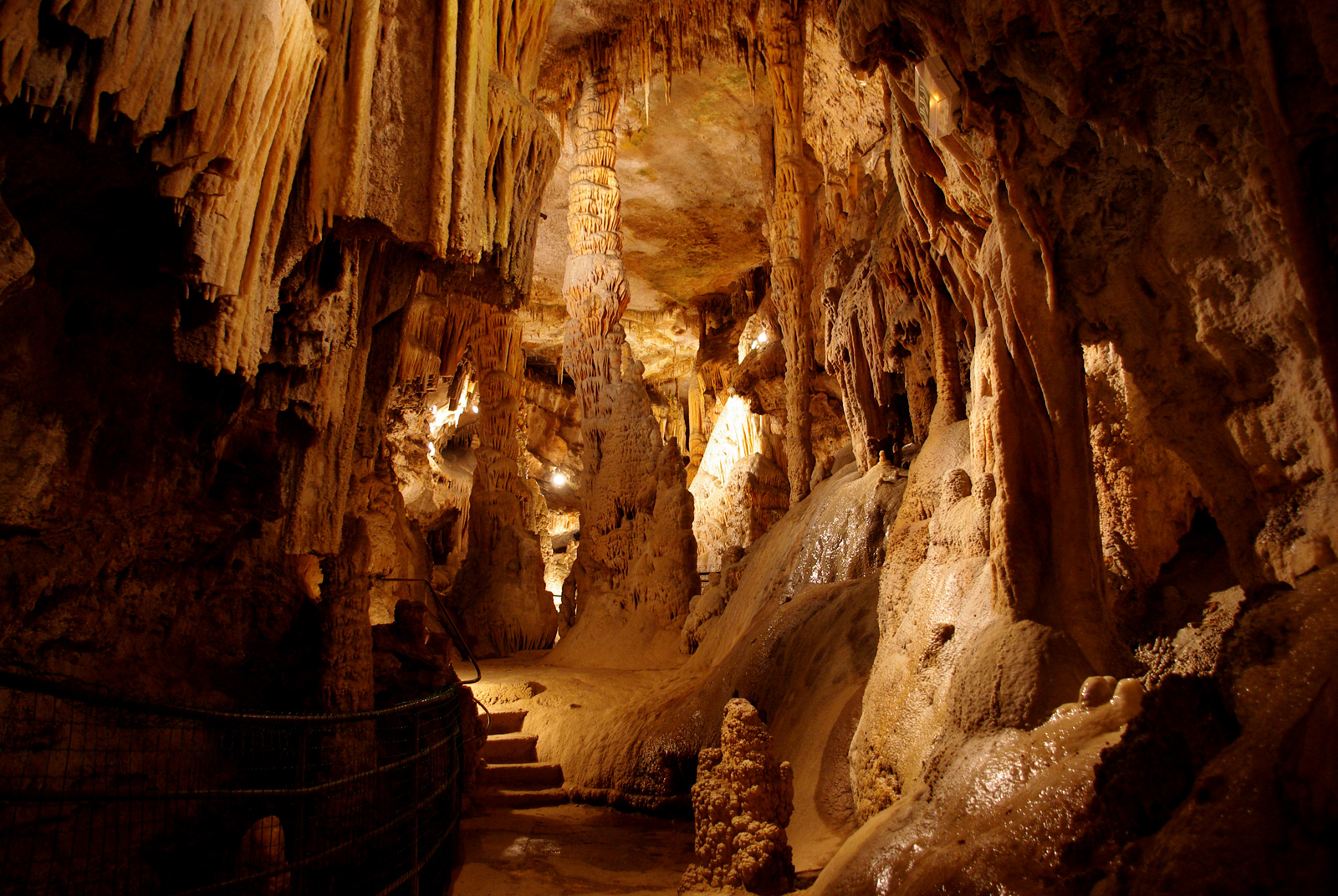 Les Grottes de Presque