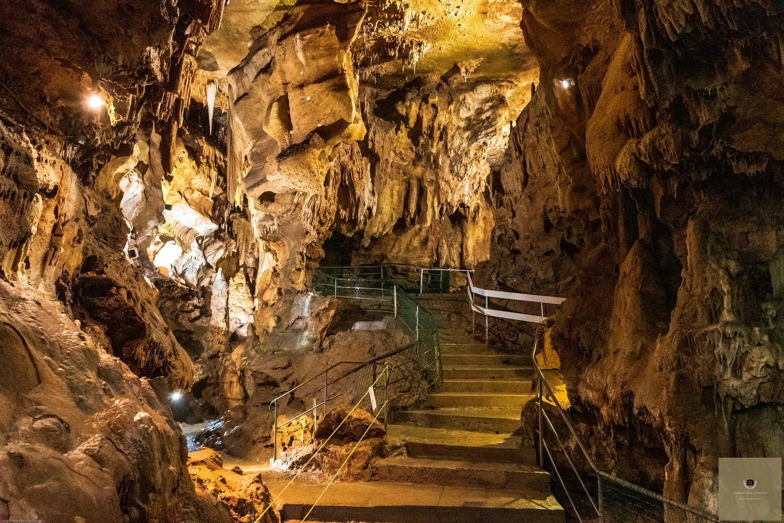 Les Grottes de Presque