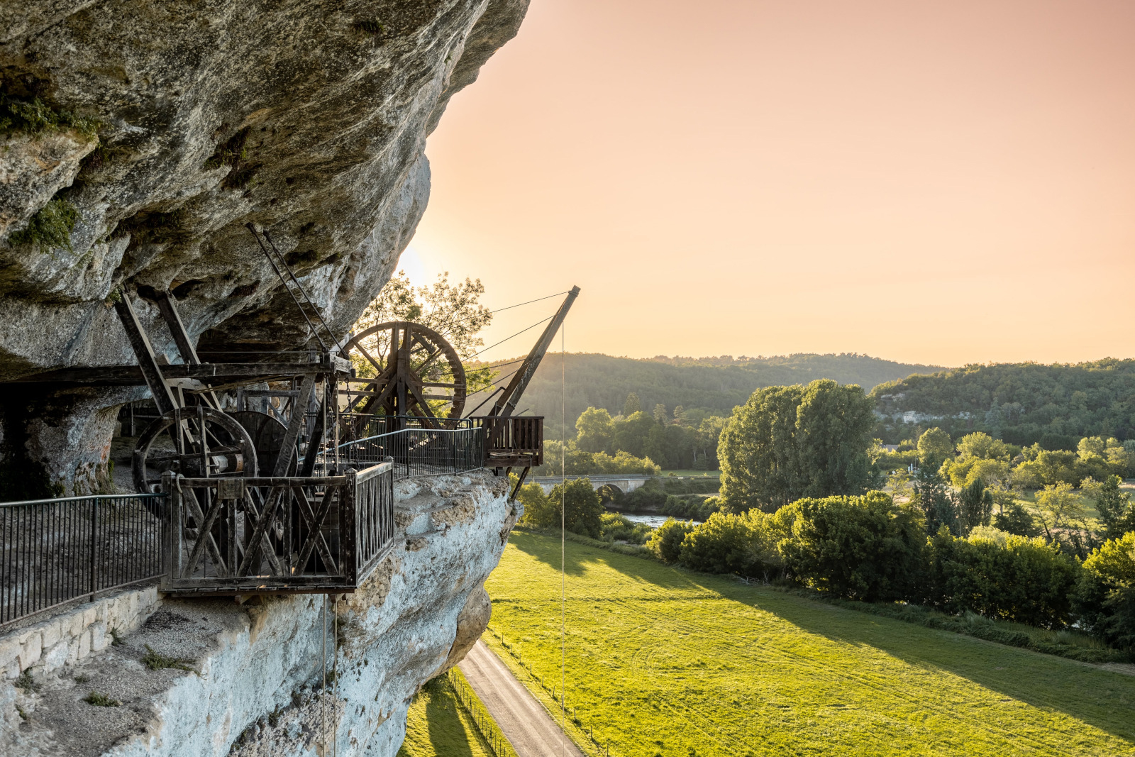 Fort et cité troglodytiques la Roque saint christophe