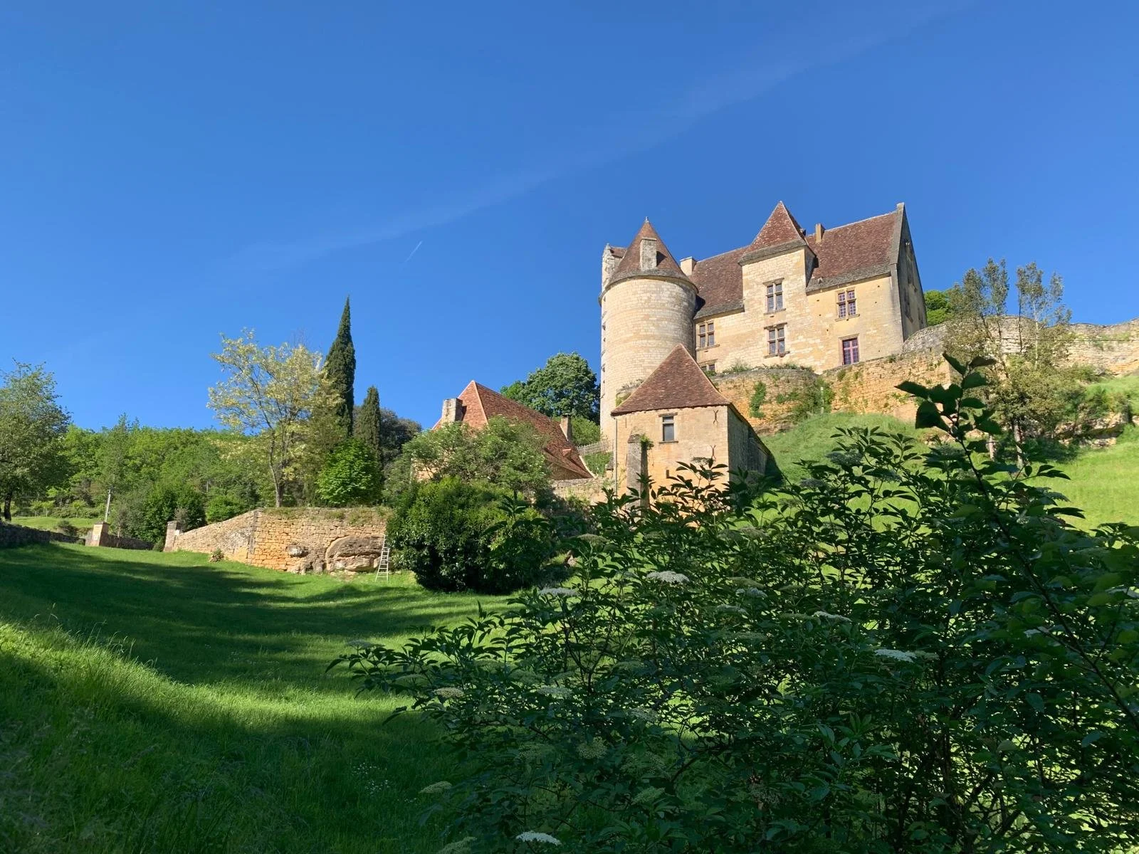 Visite grotte et extérieur du château de Panassou
