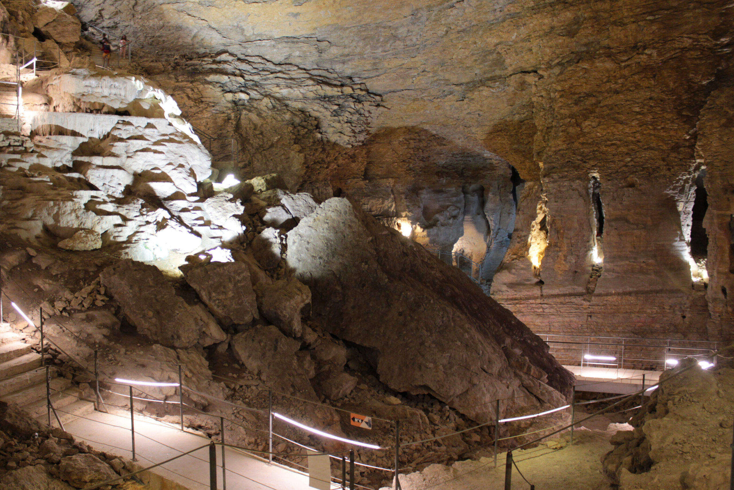 Les Grottes de La Balme