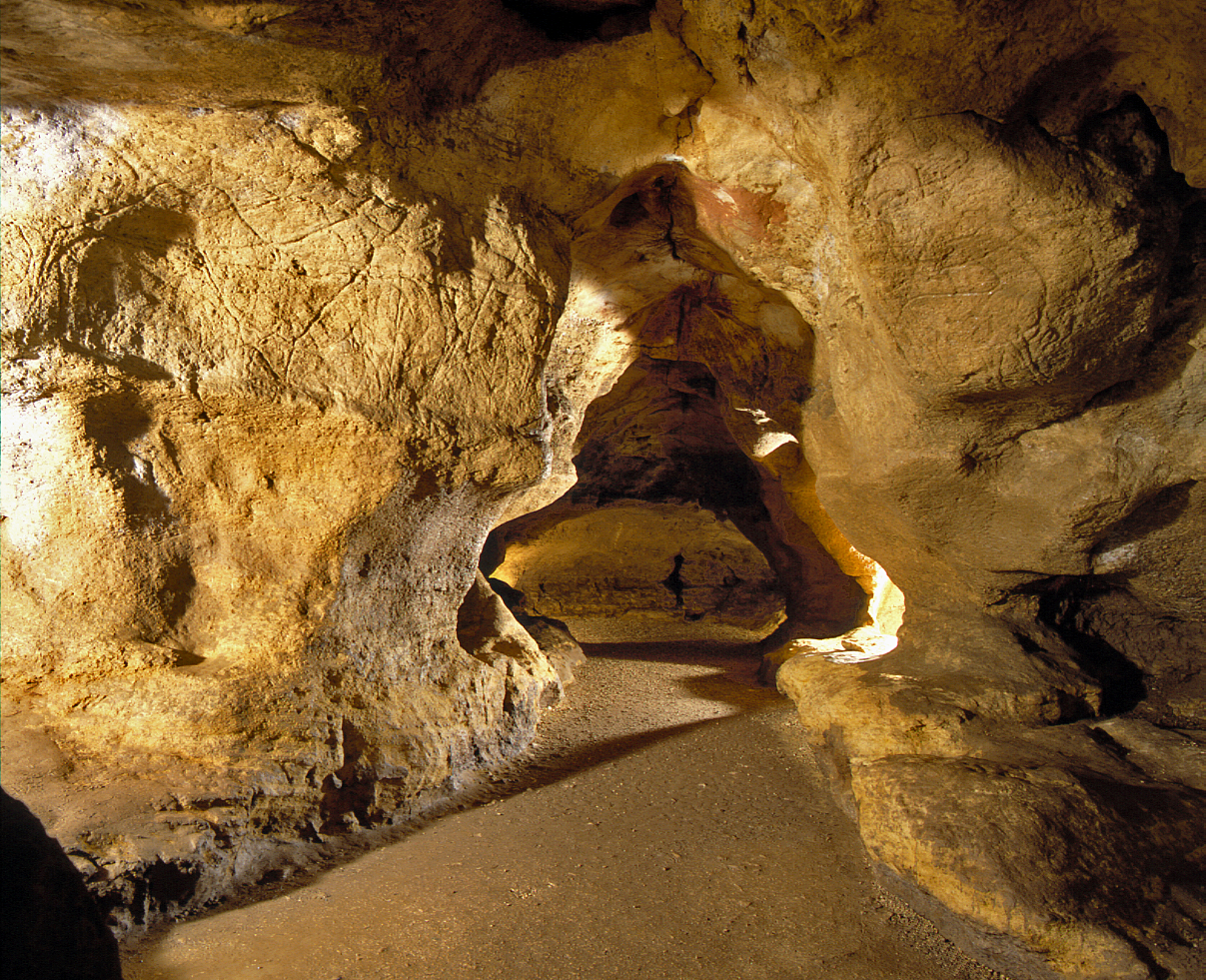 Grotte de Pair-non-Pair