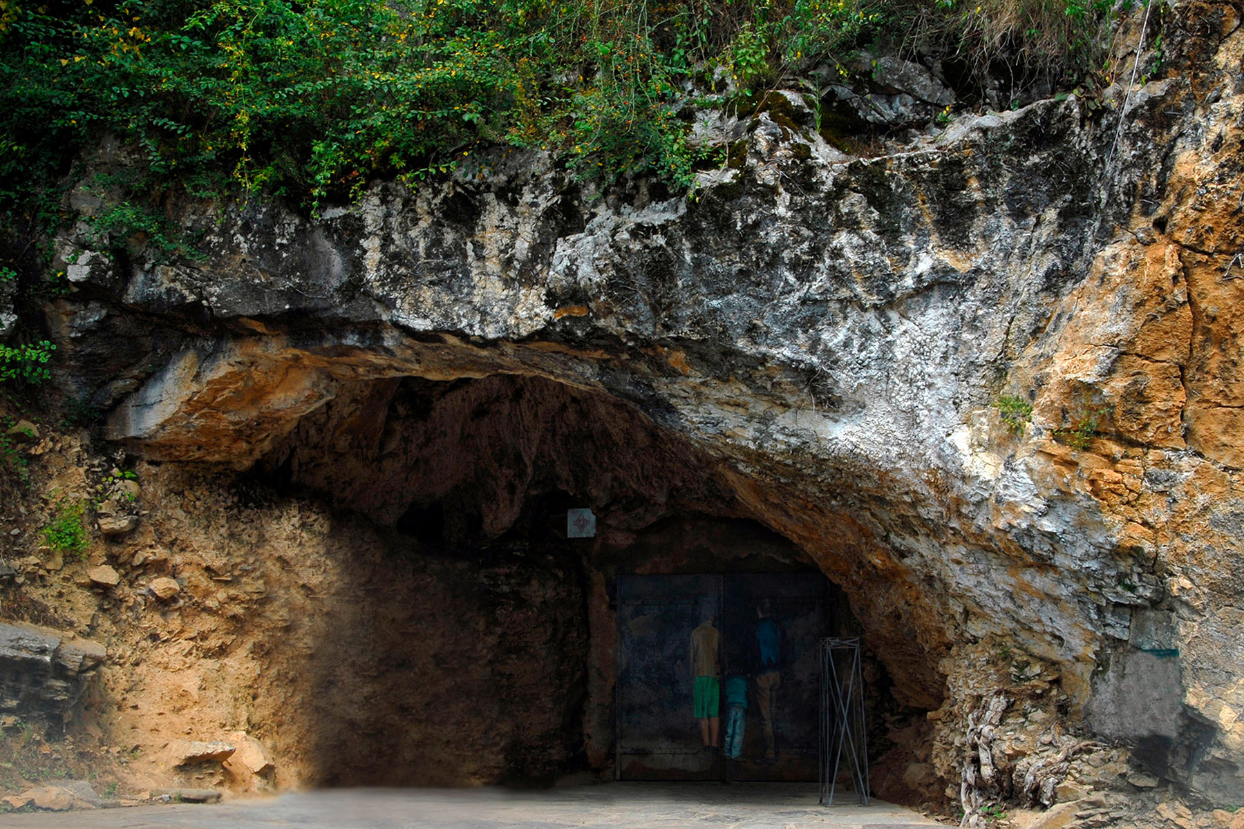 Grottes d'Isturitz et d'Oxocelhaya
