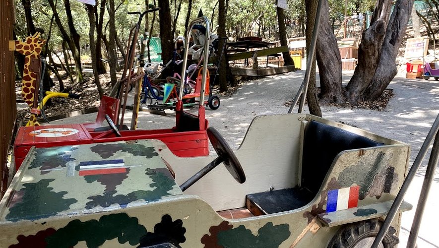 Au Pays des Carrioles