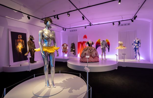 centre national du costume de scène et de la scénographie