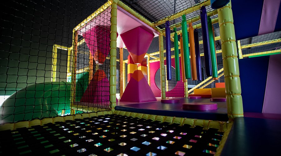 Trampoline Park Valence