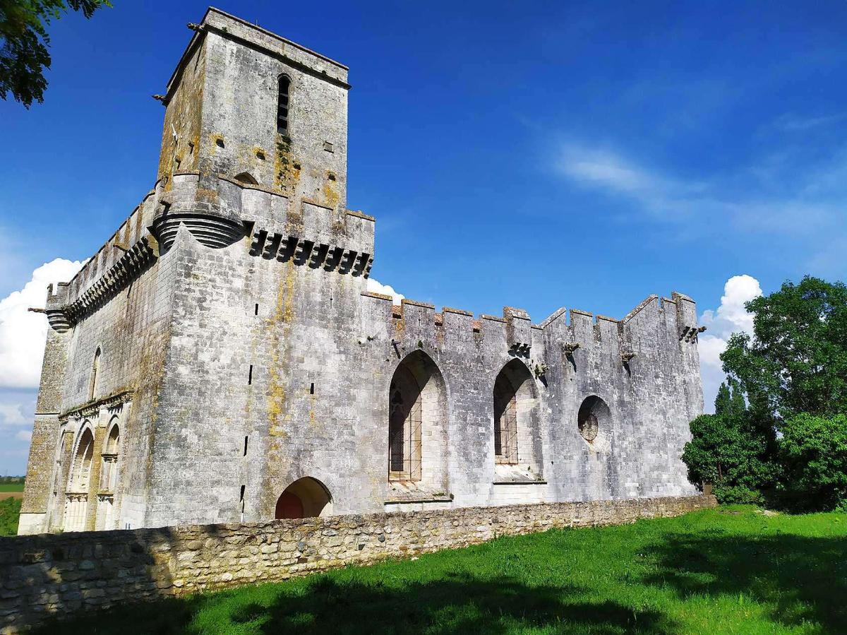 L'Église fortifiée Saint-Martin