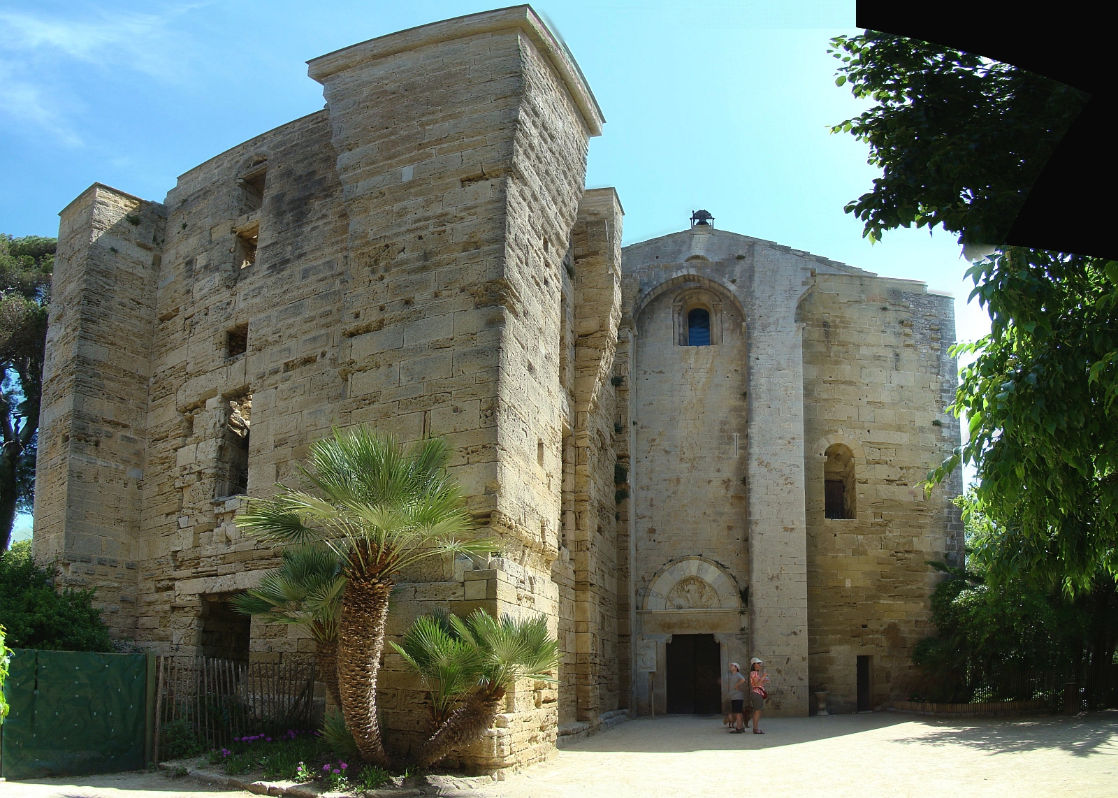 Cathédrale de Maguelone