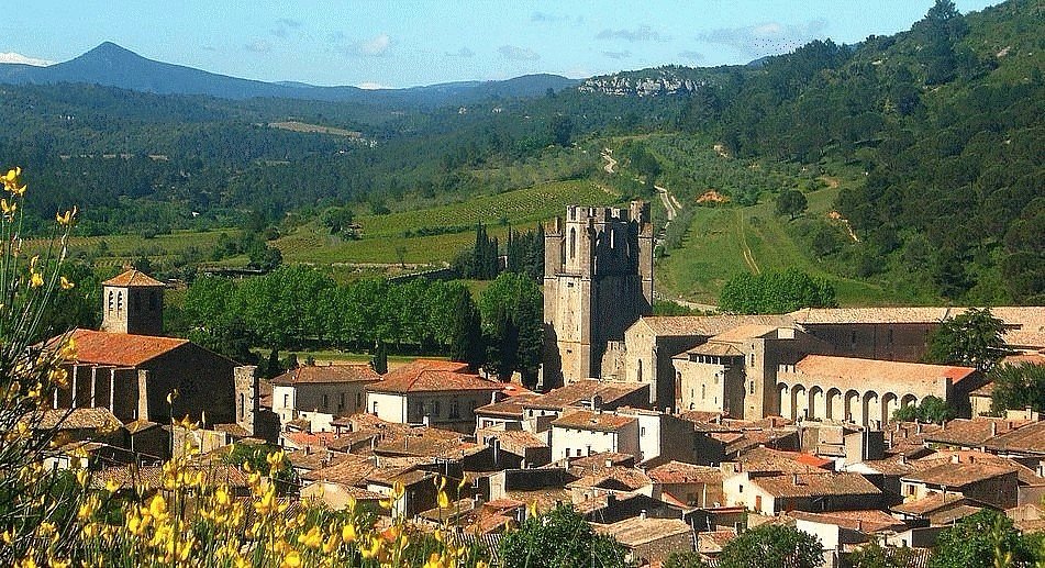 Abbaye médiévale de Lagrasse