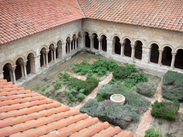 Cloître d'Elne