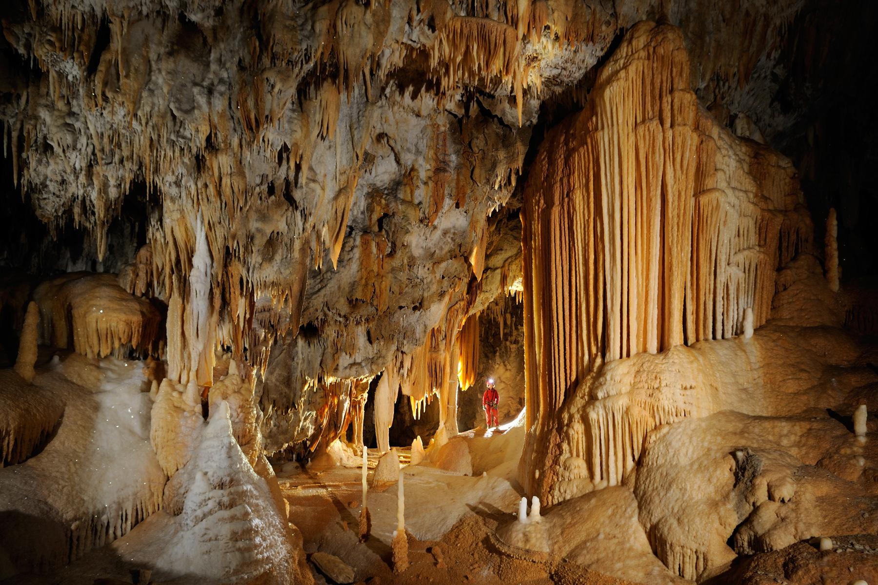 Grotte de l'Aguzou