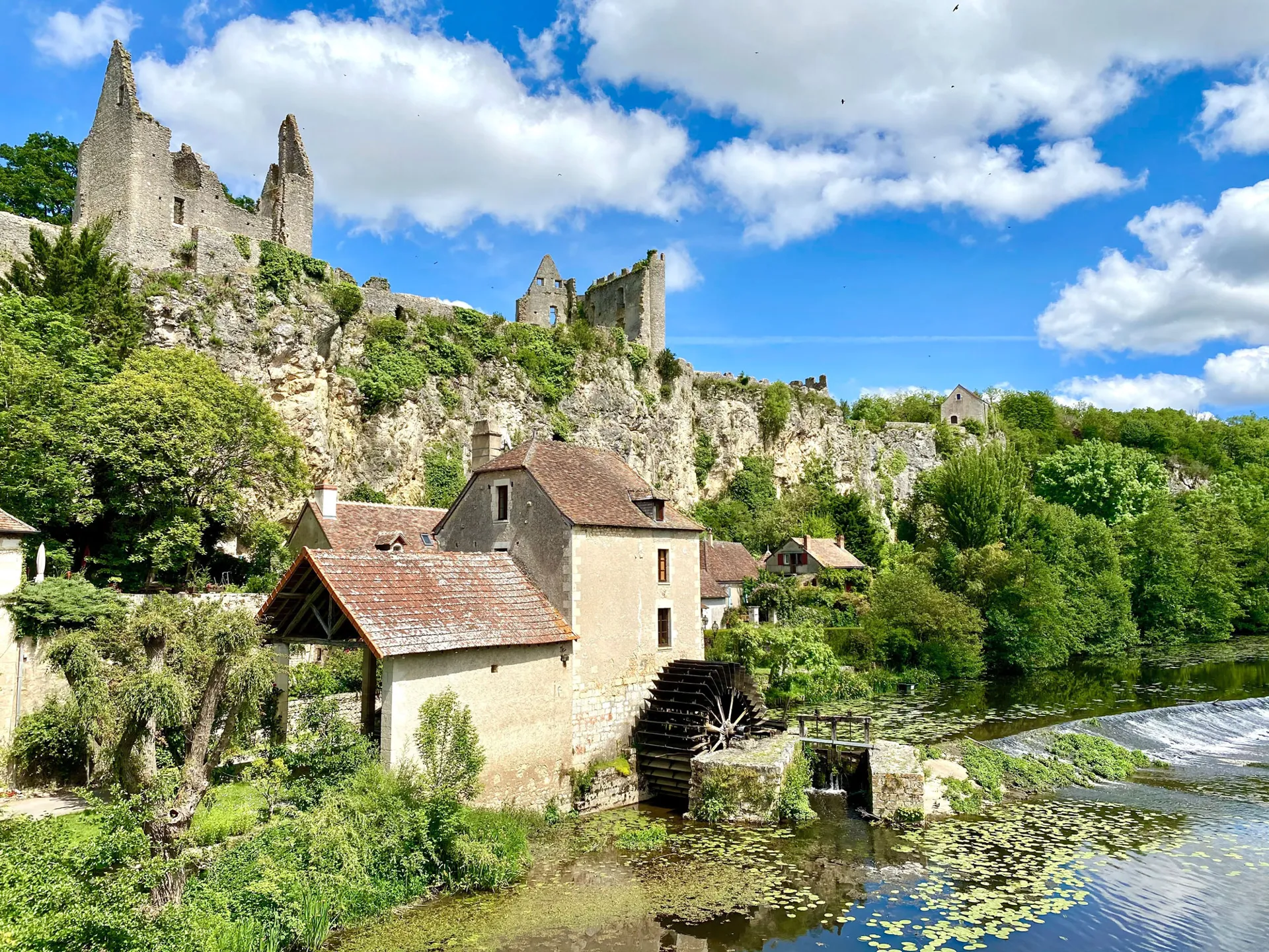 Angles-sur-l'Anglin - Les Plus beaux villages de France
