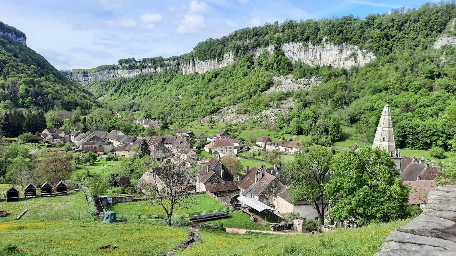 Baume-les-Messieurs - Les Plus beaux villages de France