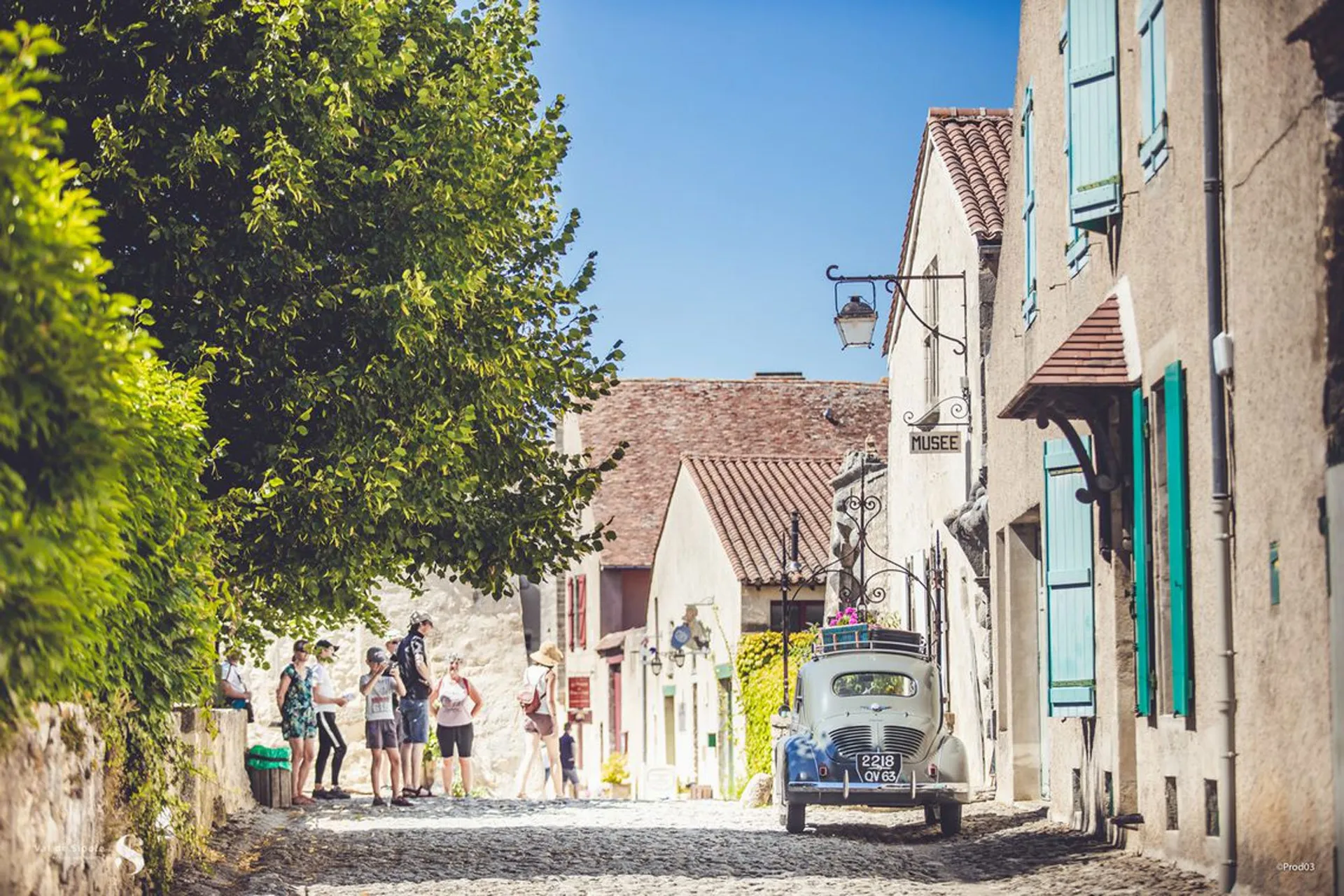 Charroux - Les Plus beaux villages de France