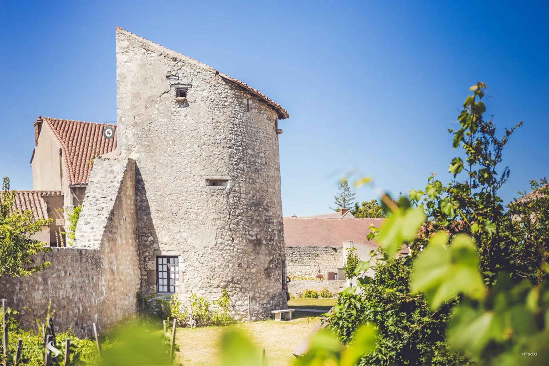 Charroux - Les Plus beaux villages de France