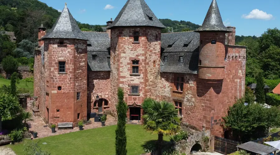 Collonges-la-Rouge - Les Plus beaux villages de France
