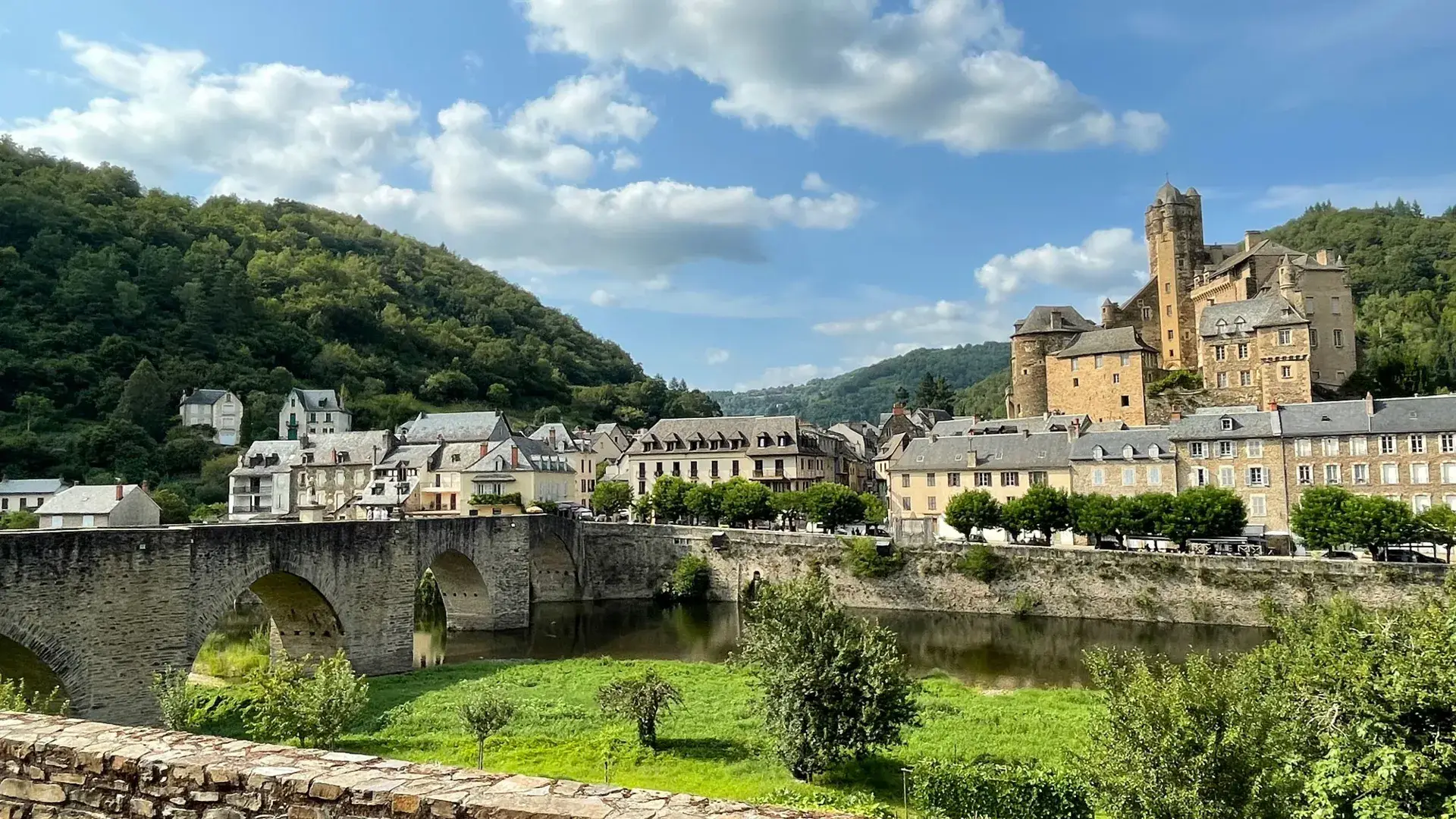 Estaing - Les Plus beaux villages de France