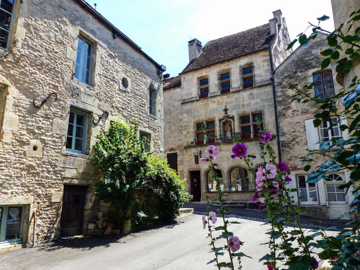 Flavigny-sur-Ozerain - Les Plus beaux villages de France