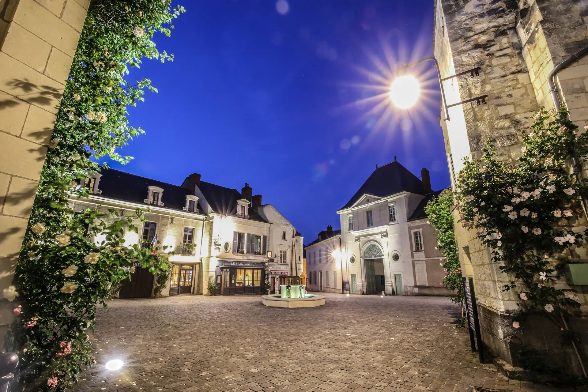 Fontevraud-l'Abbaye - Les Plus beaux villages de France