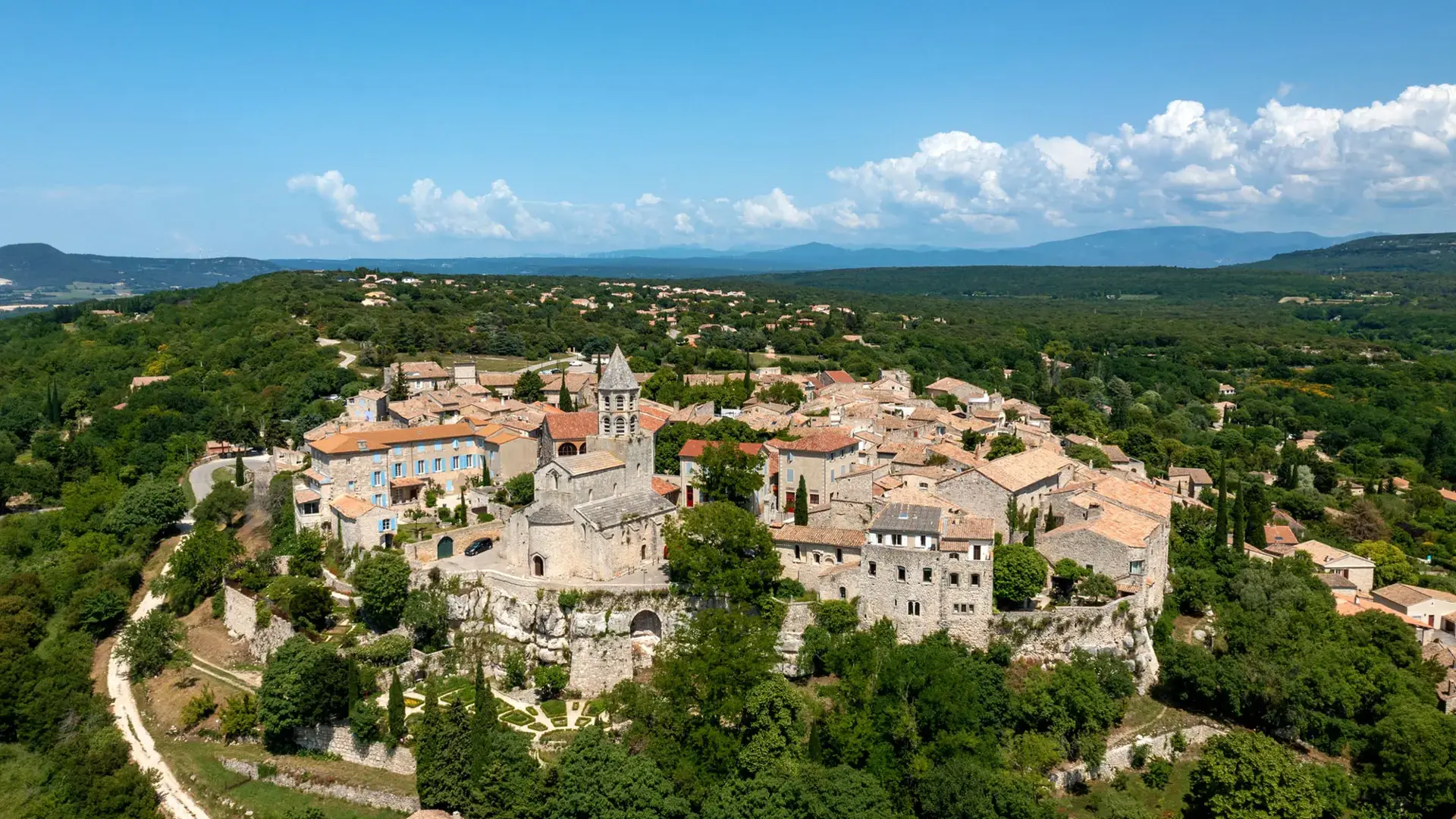 La Garde-Adhémar - Les Plus beaux villages de France