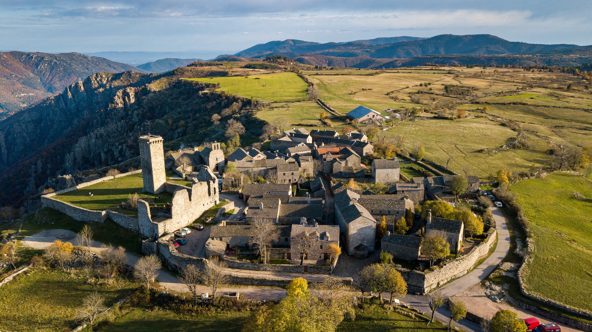 La Garde-Guérin - Les Plus beaux villages de France