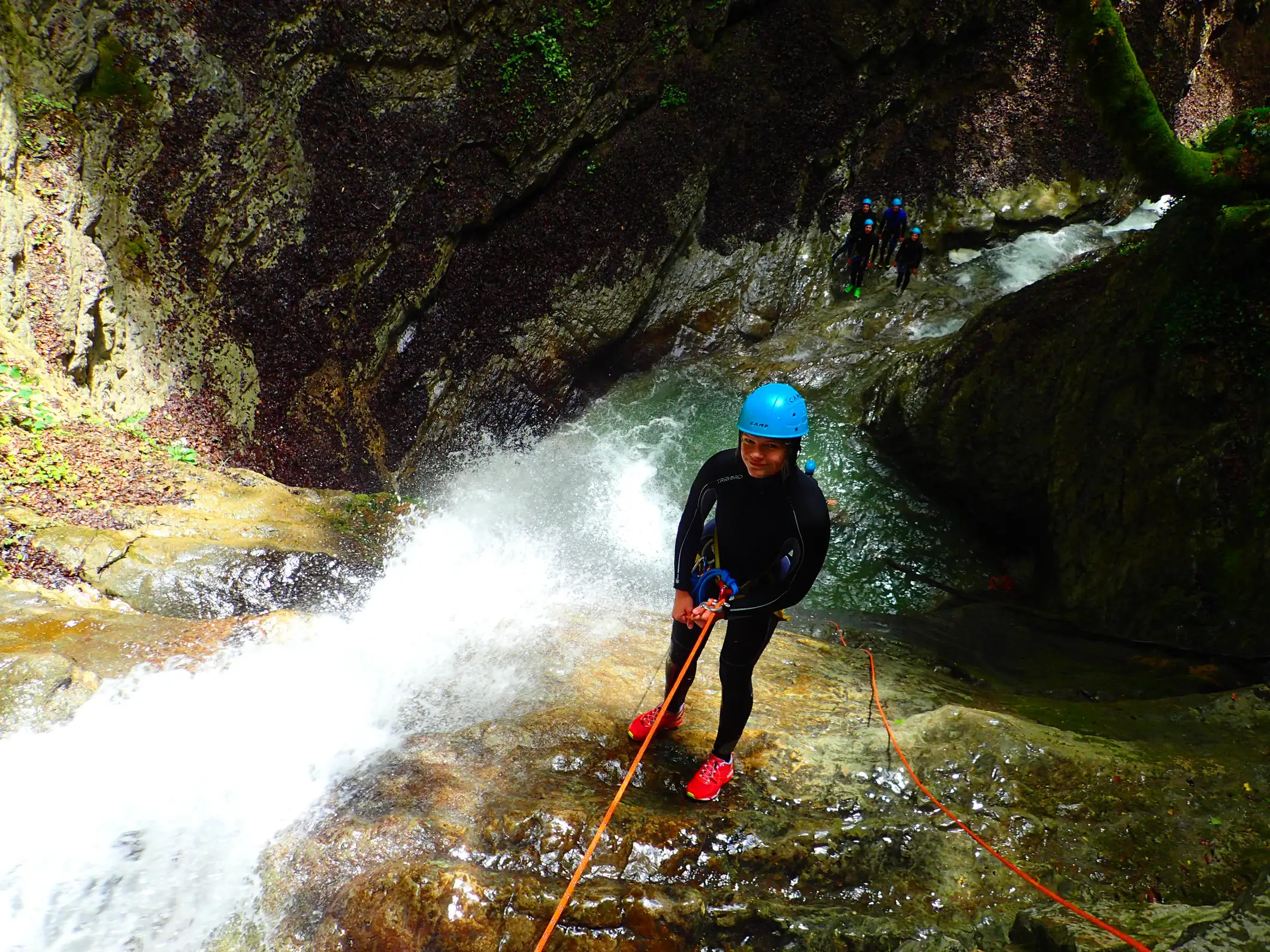 Talloires : expérience guidée de canyoning dans le canyon d'Angon