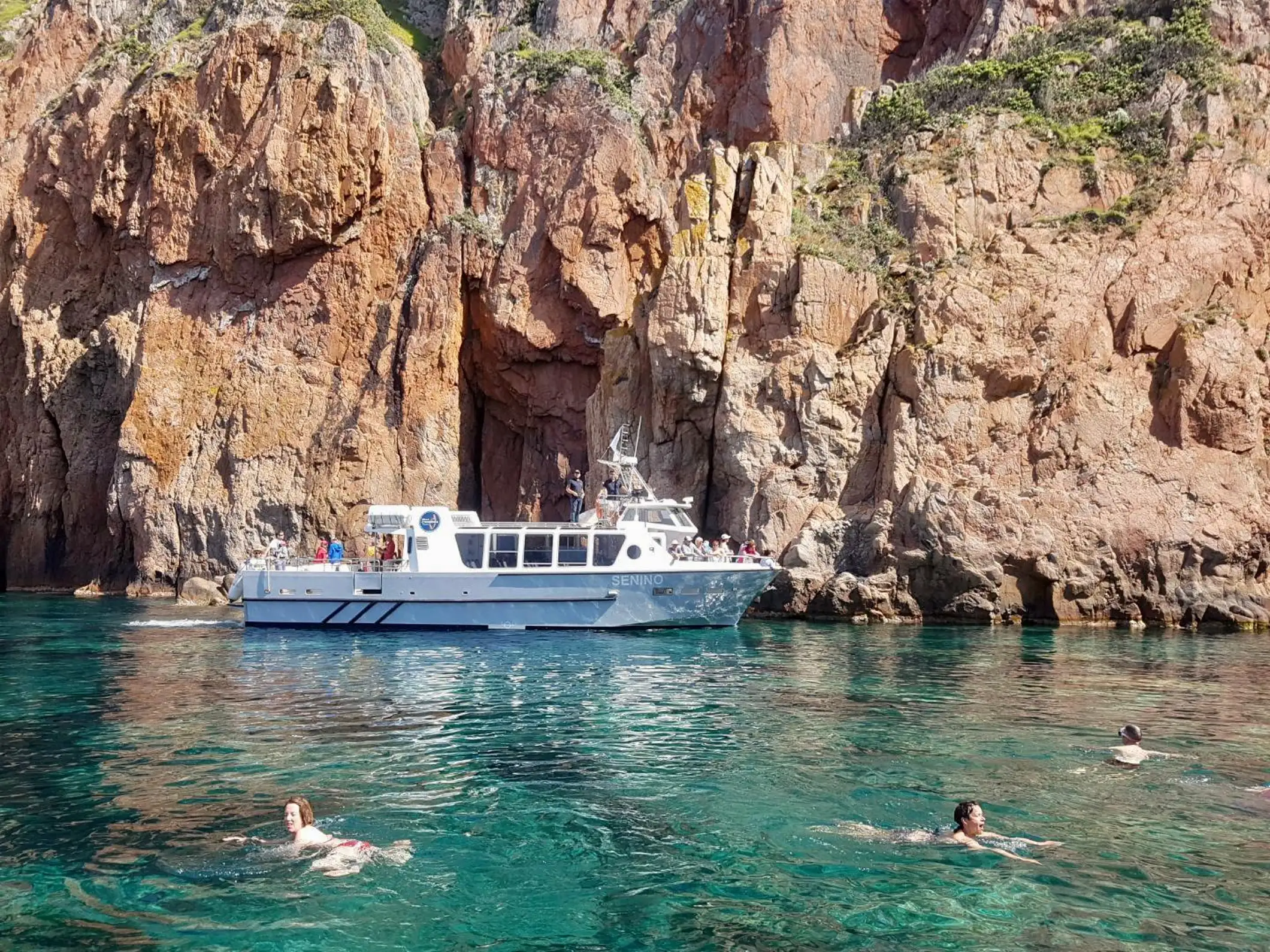 De Sagone et Cargèse : calanques de Piana, Capo Rosso, baignade