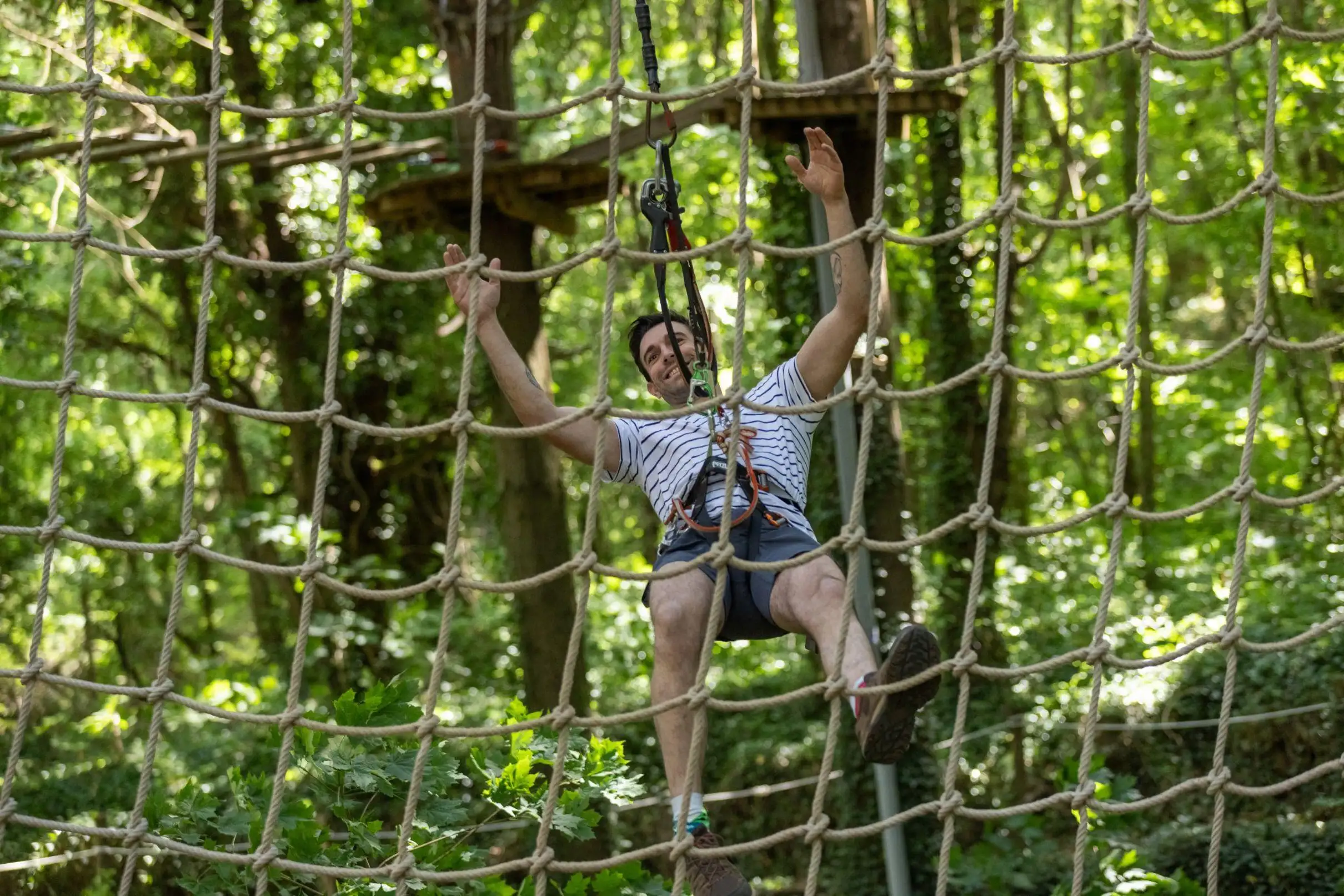 Jaujac : Parcours accrobranche pour adulte avec baudrier en Ardèche